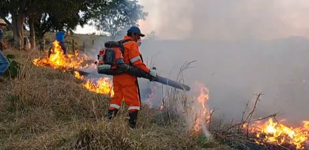 palestra inc&ecirc;ndio