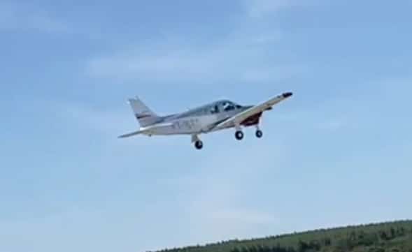 avi&atilde;o salto
