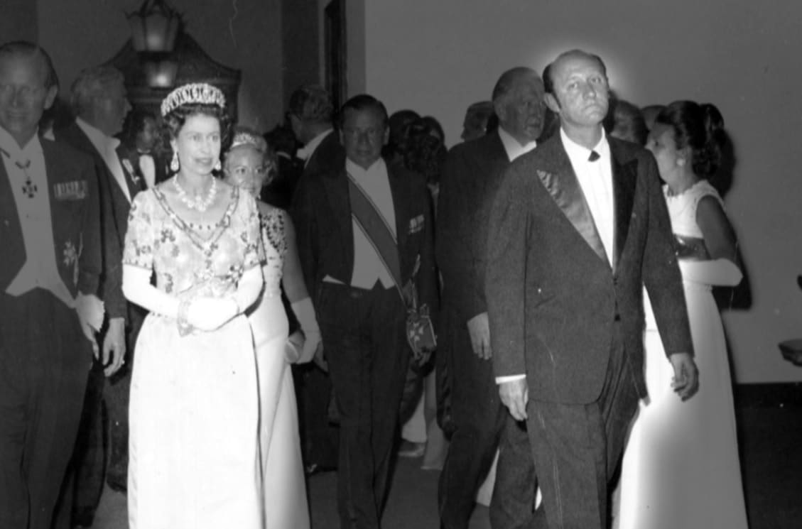 Rainha Elizabeth 2ª morre aos 96 anos