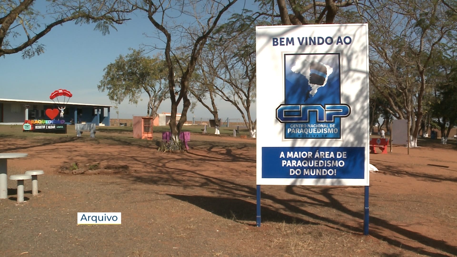 corpo-de-paraquedista-vitima-de-acidente-em-boituva-e-enterrado