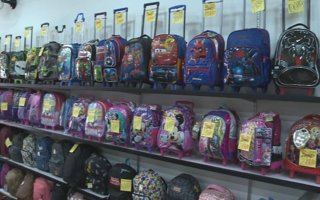 Mochila pesada prejudica saúde das crianças