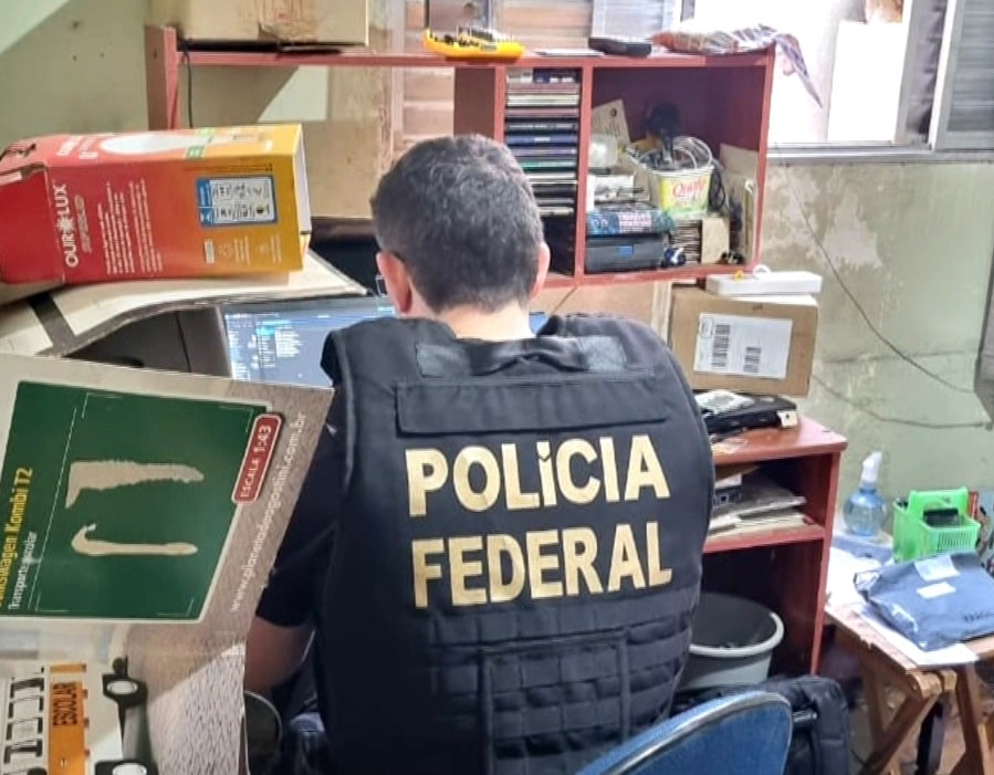conte&uacute;do pornogr&aacute;fico