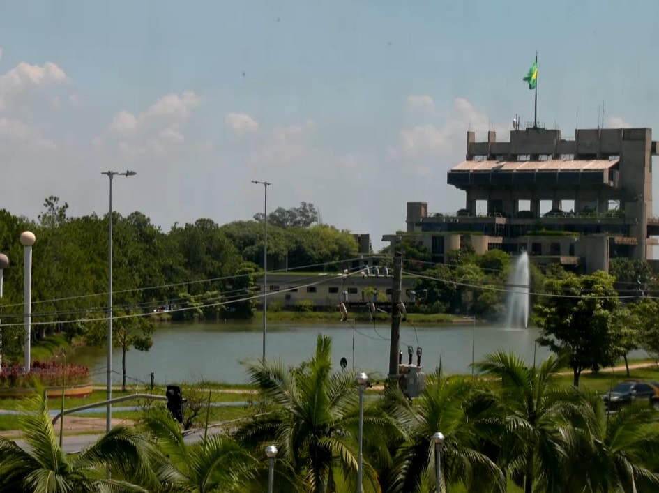 Imagem panor&acirc;mica da &aacute;rea verde da prefeitura de Sorocaba.