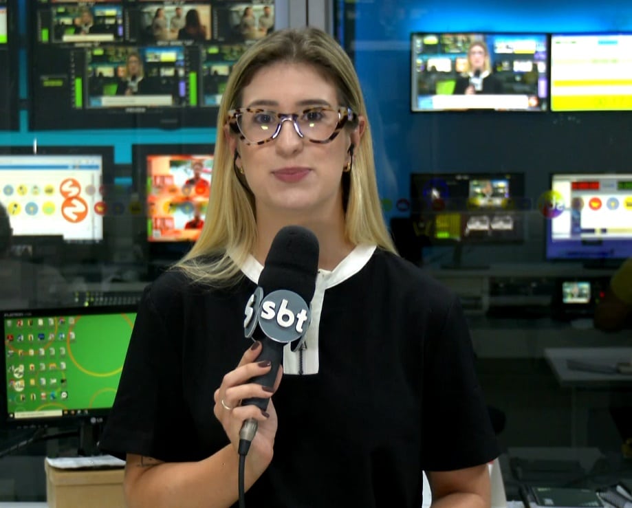 Rep&oacute;rter Nicole Bonentti falando sobre o prazo de inscri&ccedil;&atilde;o do FIES.