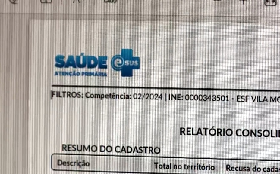Tela de computador com o prontu&aacute;rio eletr&ocirc;nico aberto.