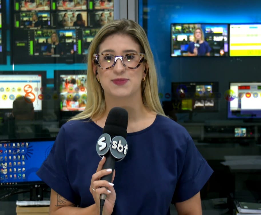 Rep&oacute;rter Nicole Bonentti falando sobre o programa do imposto de renda de 2024.
