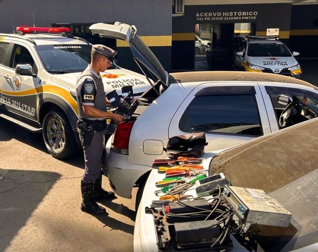 Cinco suspeitos de furto qualificado e associa&ccedil;&atilde;o criminosa s&atilde;o presos na Rodovia Castello Branco