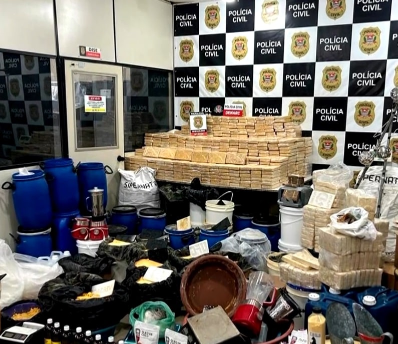 Imagem da carga de coca&iacute;na apreendida.
