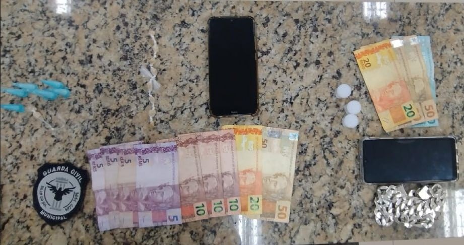 Tr&ecirc;s homens s&atilde;o presos em Pilar do Sul por suspeita de tr&aacute;fico de drogas