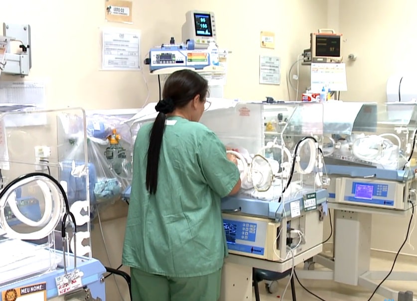 Imagem de sala hospitalar.