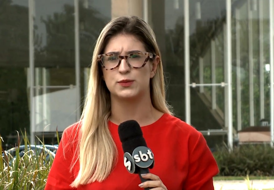 Rep&oacute;rter Nicole Bonentti falando sobre o assunto.
