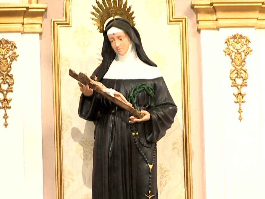 Imagem de t&oacute;tem de Santa Rita de C&aacute;ssia.