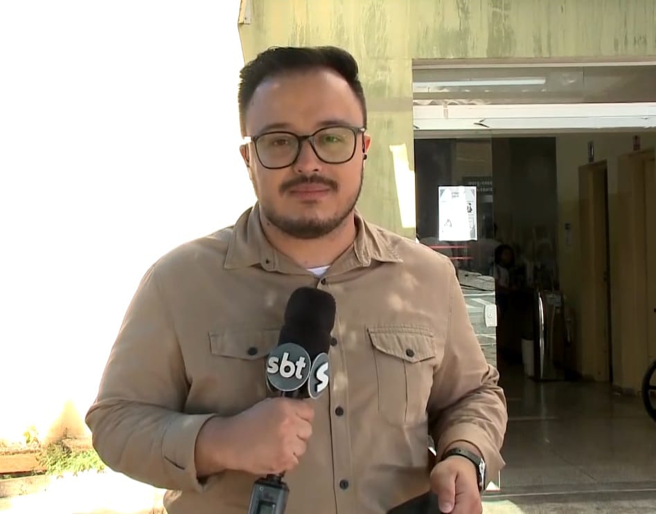 Rep&oacute;rter Edilson Junior falando sobre.
