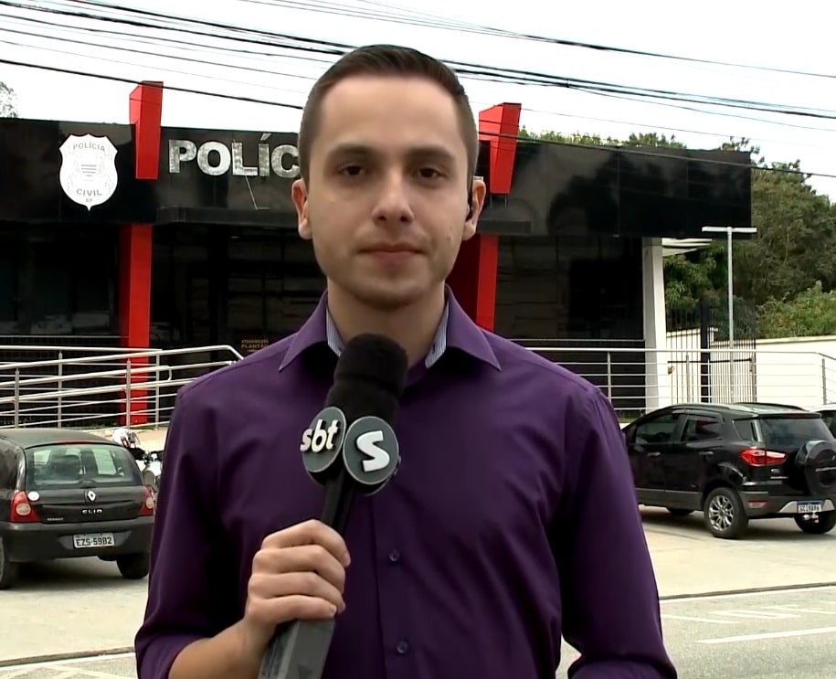 Rep&oacute;rter Luis Negrelli falando sobre o caso.