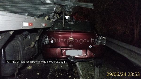 Acidente na Rodovia dos Bandeirantes em Jundia&iacute; deixa tr&ecirc;s mortos e um ferido