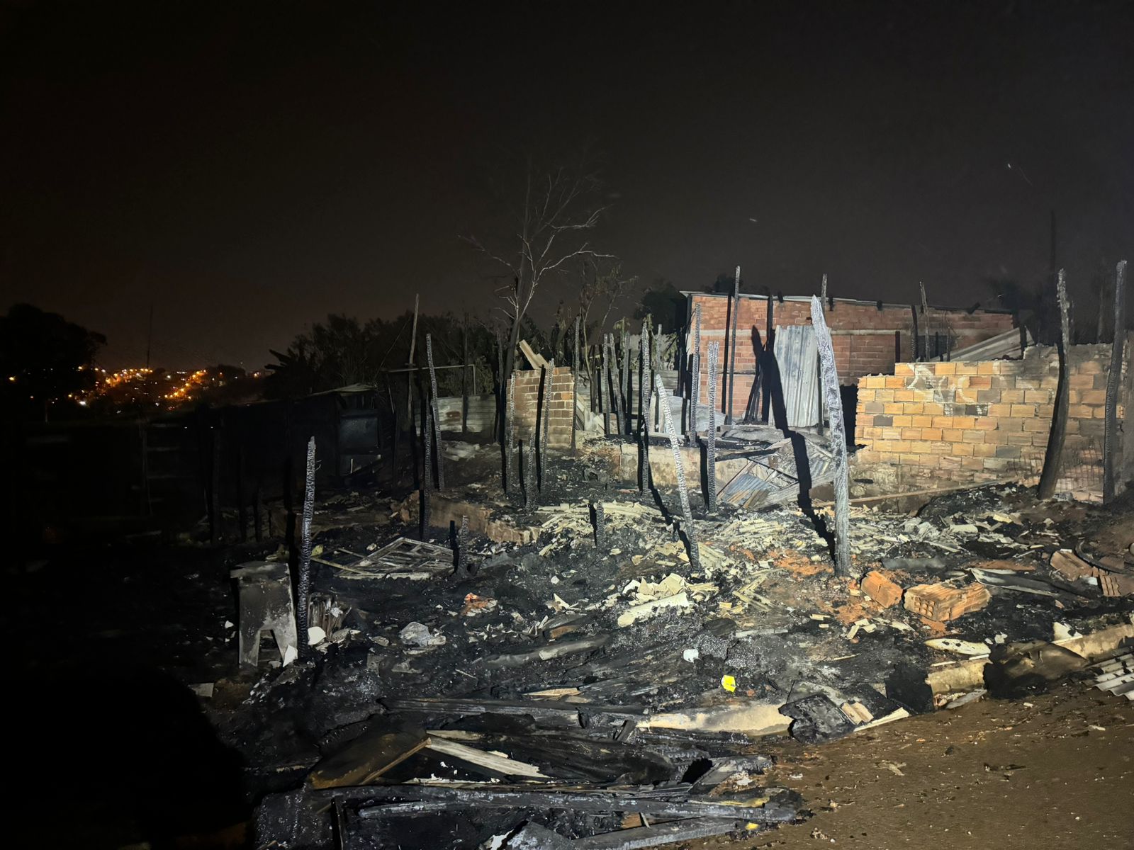 Inc&ecirc;ndio destr&oacute;i sete moradias na Zona Norte de Sorocaba