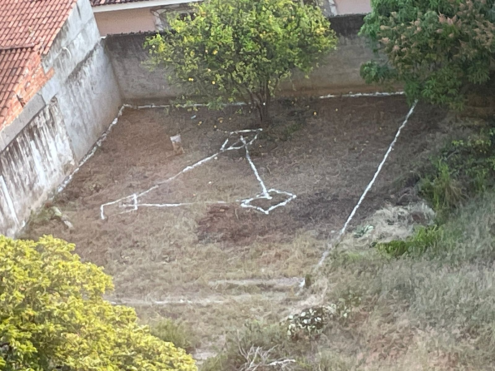 Moradores denunciam constru&ccedil;&atilde;o irregular de torre de telefonia em Sorocaba