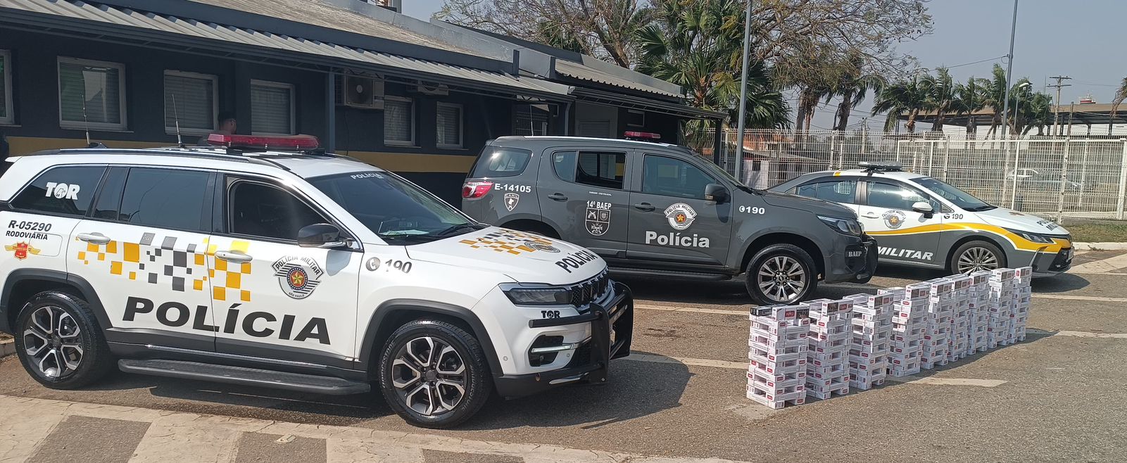 Casal &eacute; preso por contrabando de cigarros na rodovia Raposo Tavares