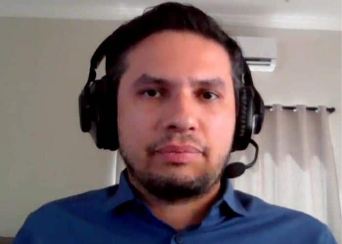 Economista falando sobre o uso do 13&ordm; sal&aacute;rio.