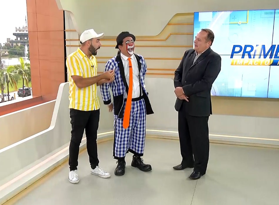 Palha&ccedil;o Tubinho no est&uacute;dio com Eduardo Barazal e Nicolas.