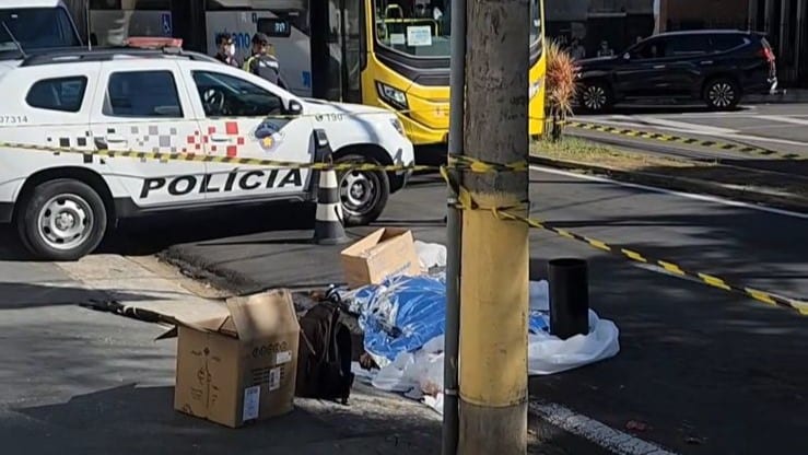 Atropelamento na Av. Bar&atilde;o de Tatu&iacute; deixa um morto e interdita faixa da via