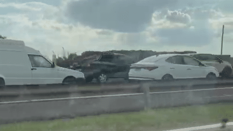 Acidente com moto na Raposo Tavares causa congestionamento em Sorocaba