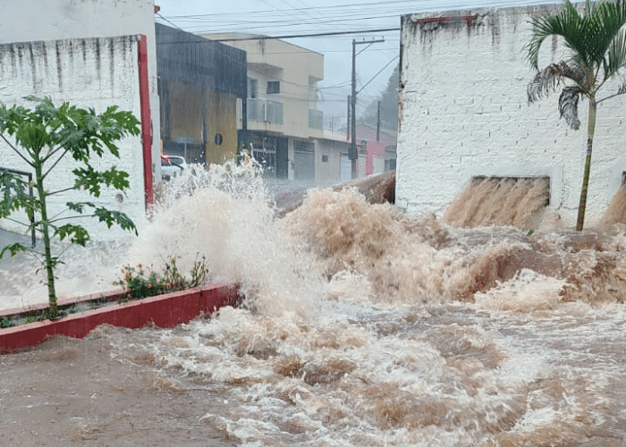 Feriado de Páscoa terá chuva forte e queda de temperatura