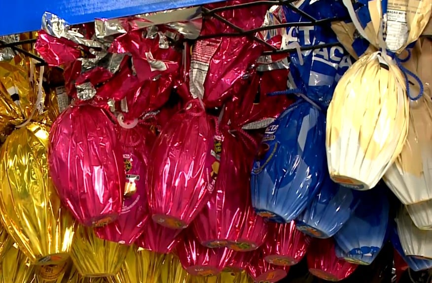 Ovos de p&aacute;scoa expostos.