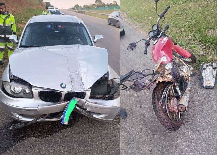 carro e moto ap&oacute;s o acidente