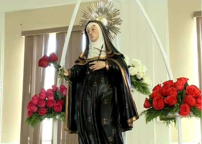 Est&aacute;tua de Santa Rita de C&aacute;ssia.