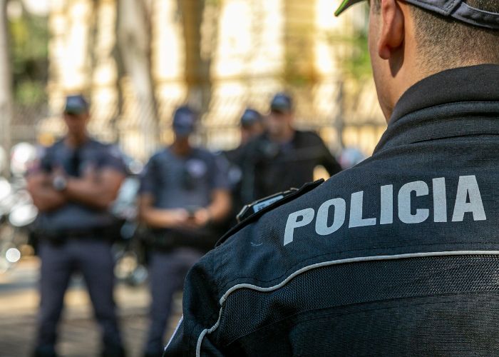 Policiais