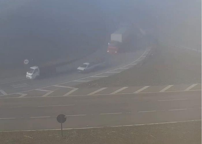 Rodovia com neblina