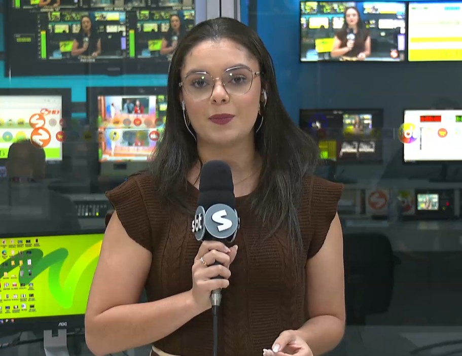 Rep&oacute;rter Fernanda Sena falando sobre o vestibular das Fatecs 2026.