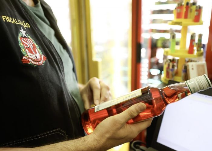 Casos suspeitos de injundia&iacute; confirma intoxica&ccedil;&atilde;o por metanol