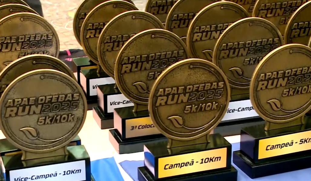 Trof&eacute;us da Corrida da Apae.