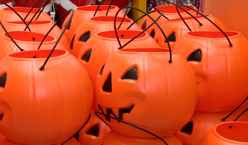 Cabe&ccedil;a de ab&oacute;bora de decora&ccedil;&atilde;o de Halloween.