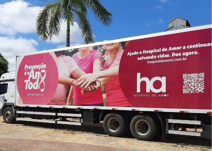 Imagens da Carreta do Hospital de Amor