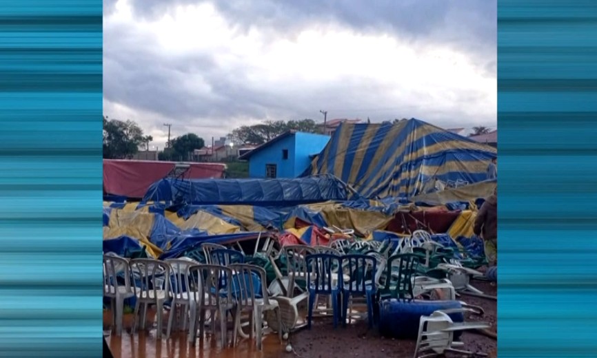 Imagem do circo destru&iacute;do.