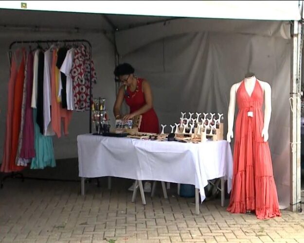 Feira Crespa promove um espa&ccedil;o de fortalecimento para produtores e artistas negros