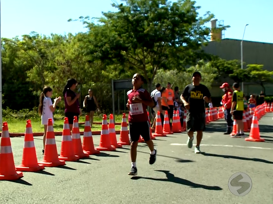 Crian&ccedil;a correndo na Corrida das Crian&ccedil;as em Sorocaba.