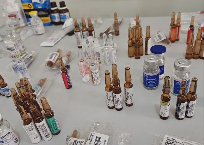 Medicamentos são apreendidos na casa de técnico de enfermagem