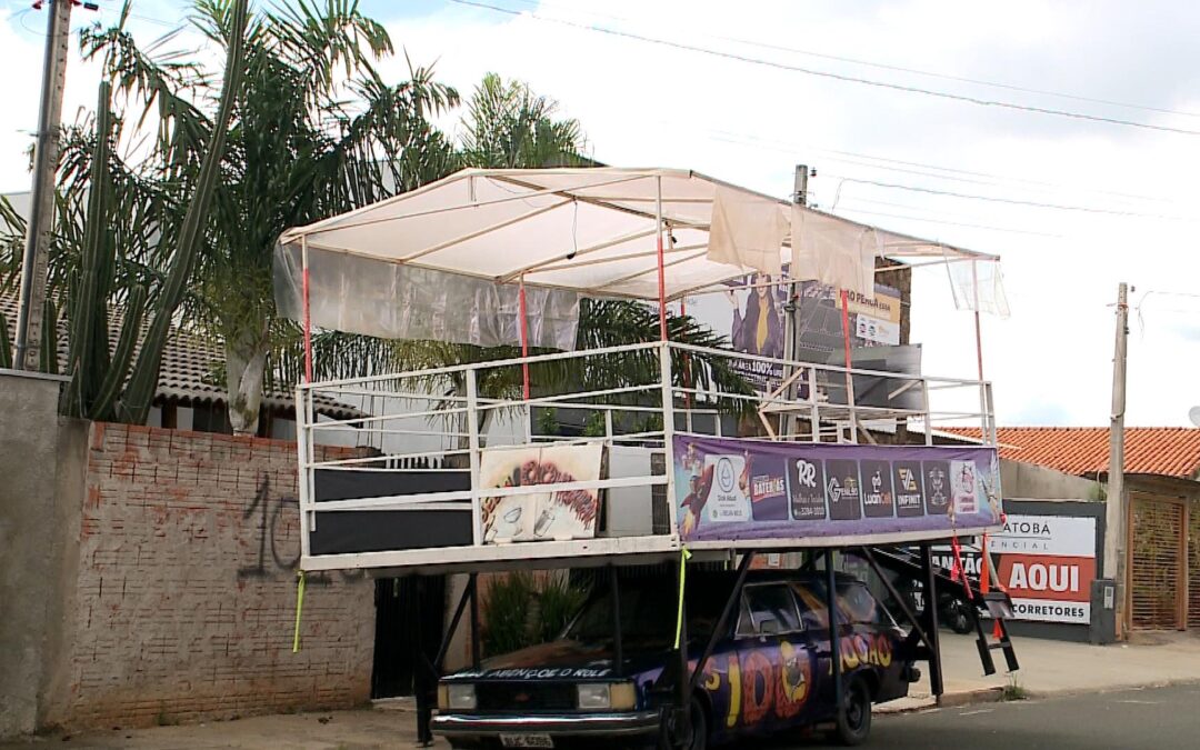 Carrões entram na reta final de preparação para o Carnaval de Cerquilho