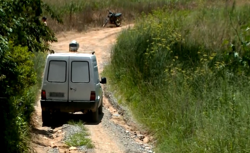 Buracos em estradas rurais em Piedade