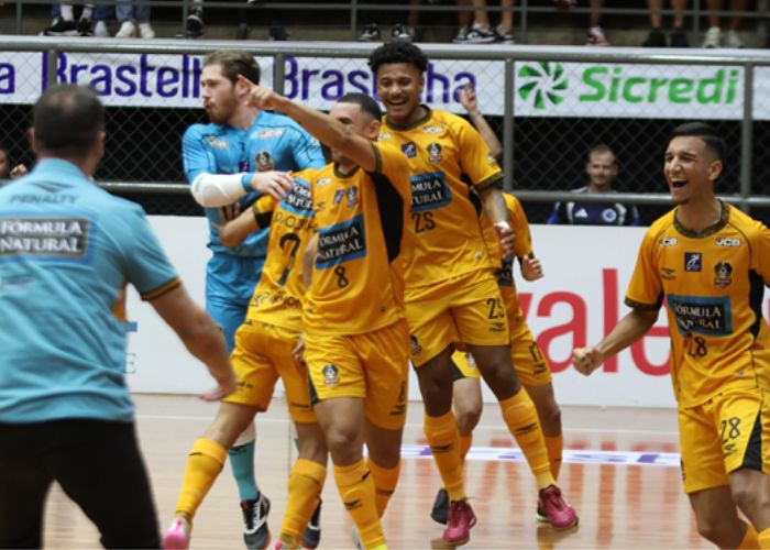 Sorocaba Futsal decide a Supercopa neste s&aacute;bado ap&oacute;s vit&oacute;ria nos p&ecirc;naltis sobre o Joinville