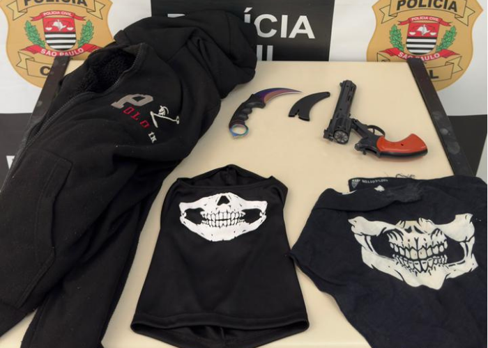 Polícia Civil apreende adaga e simulacro de arma de fogo com adolescente em Araçoiaba da Serra