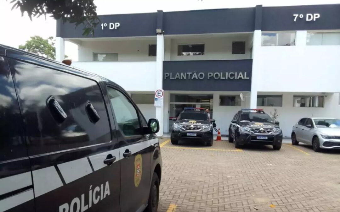 Mulher é presa após descumprir medida protetiva contra os próprios pais em Jundiaí
