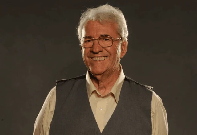 Ator Juca de Oliveira é enterrado em São Paulo aos 91 anos