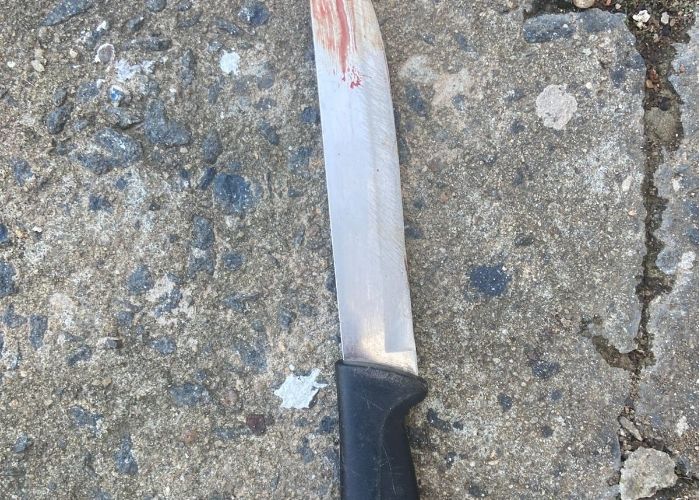 Homem é preso após esfaquear pessoa em situação de rua em Pereiras