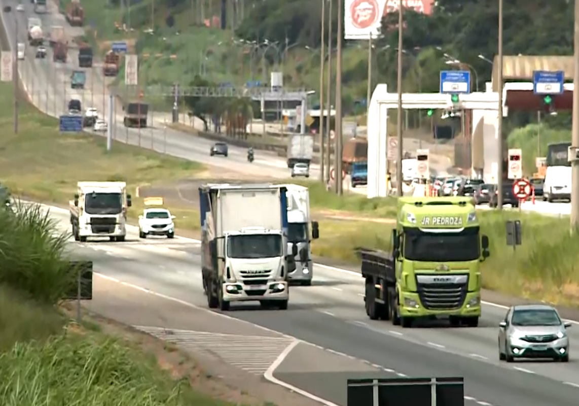 Imagem de rodovia.