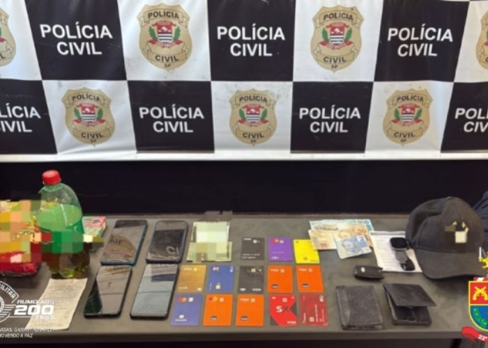 Homens s&atilde;o presos por roubarem cart&atilde;o banc&aacute;rio de aposentado